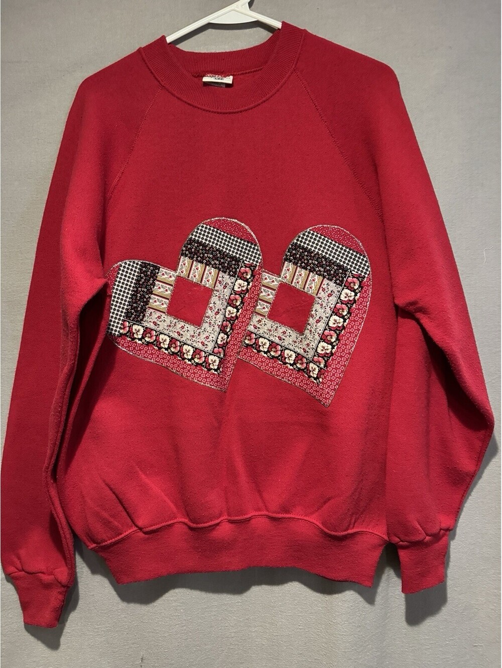 Vintage Grannycore Red Sweatshirt Country Style Patchwork Quilt Hearts Size LG
